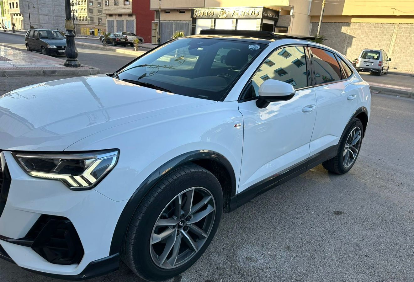 AUDI Q3 LINE SPORTBAK