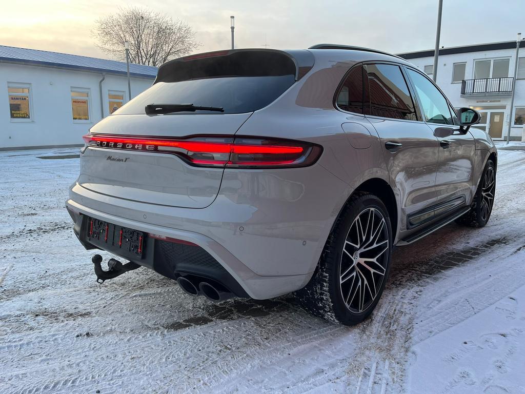 PORSCHE